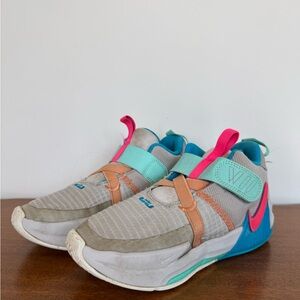 Nike LeBron Witness VII Kids Sneakers